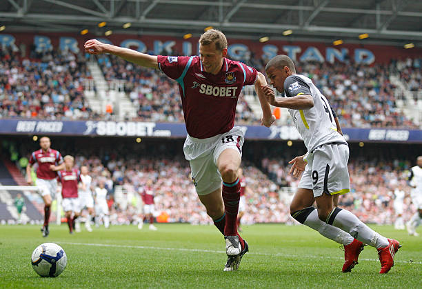 上体现了个 上体现了个