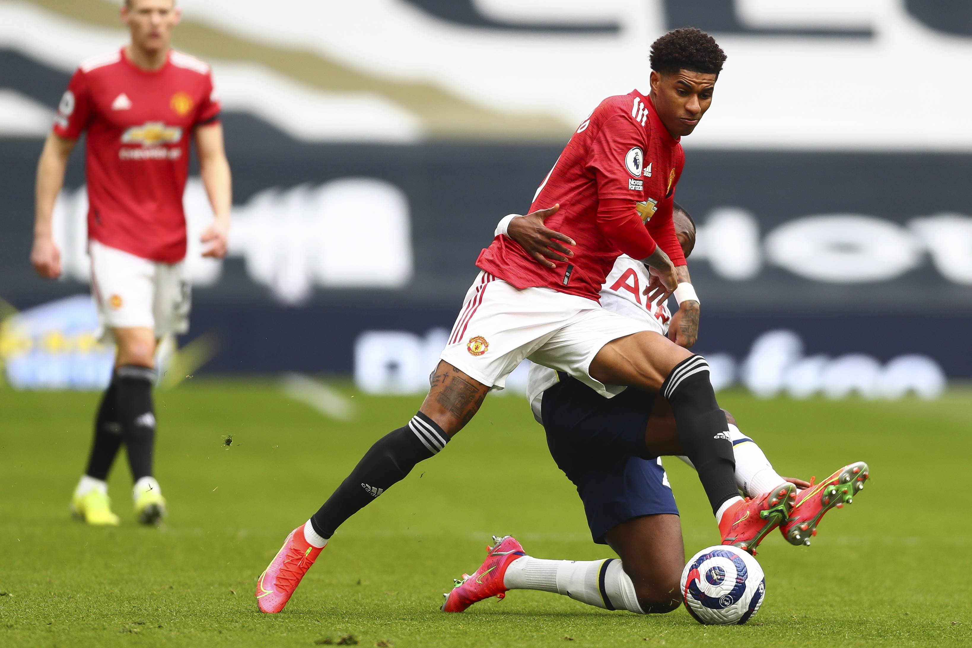 媒体的密切 媒体的密切